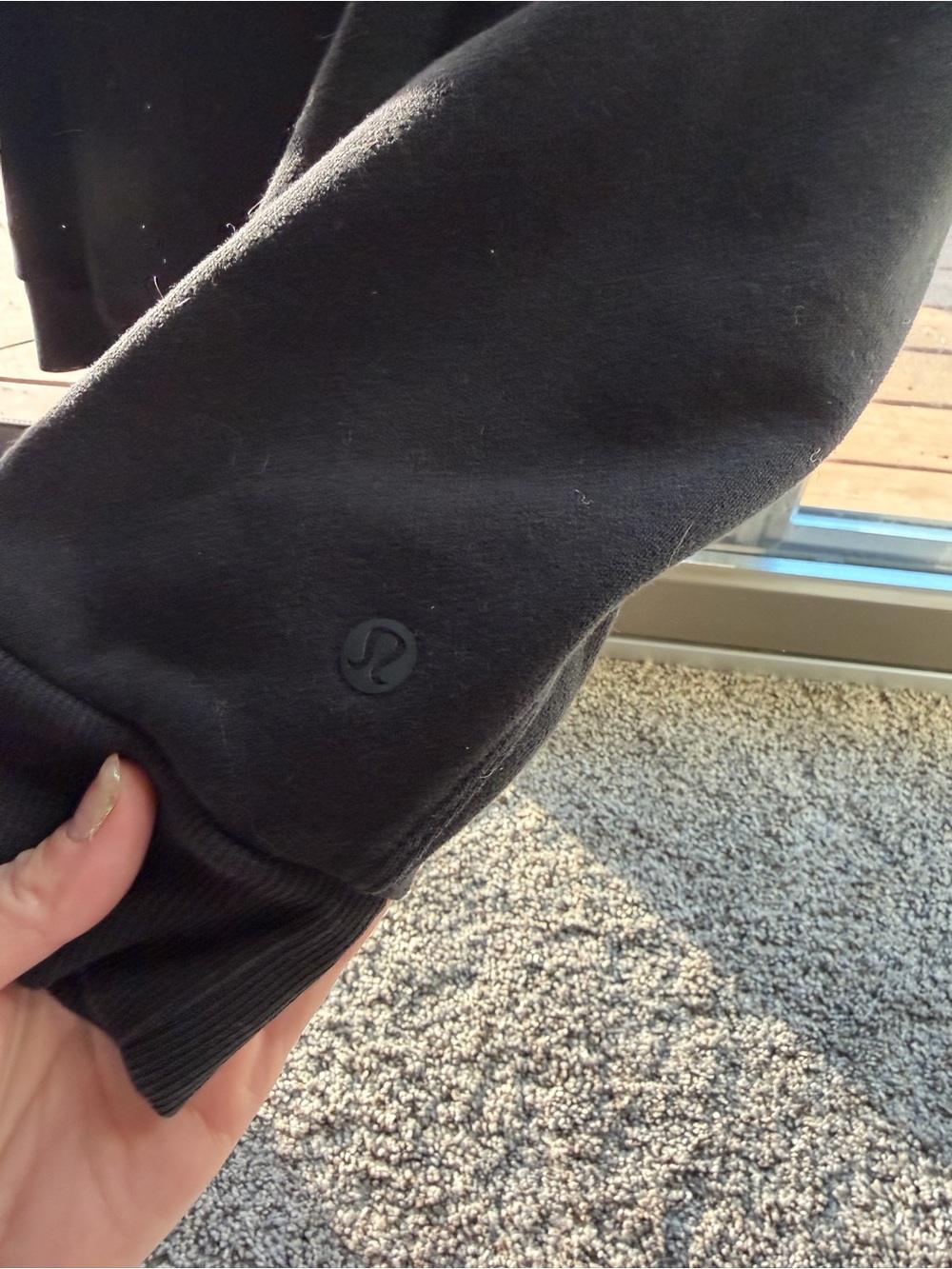 Men’s lululemon sweatshirt size small - Picture 4 of 4